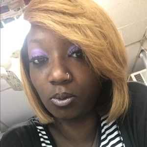 Meet your Posher, Candii